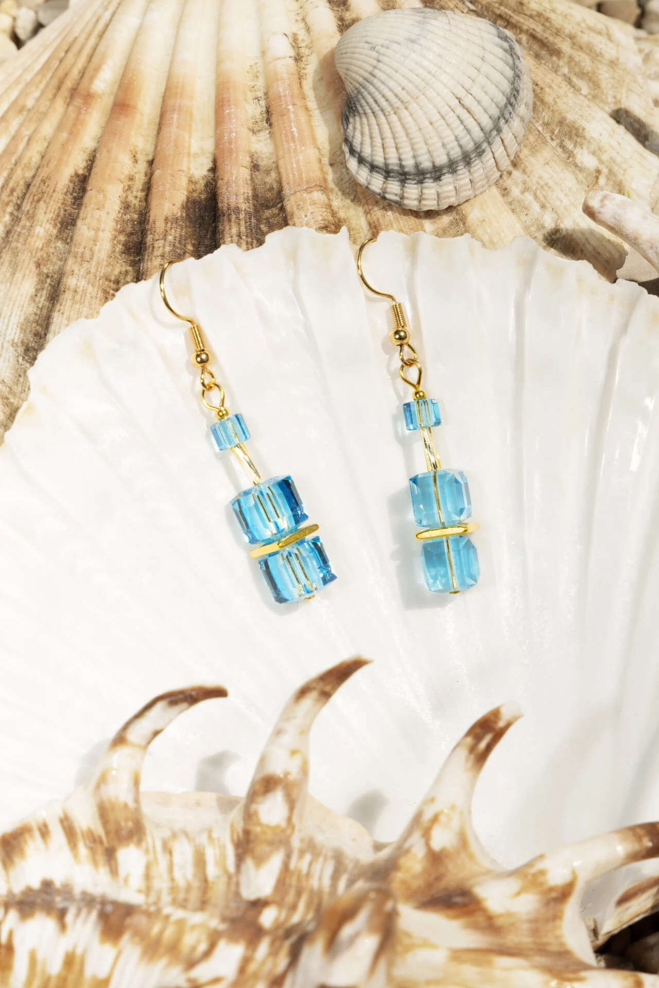 Boucles d’oreilles Éclats de Cristal Bleu Turquoise